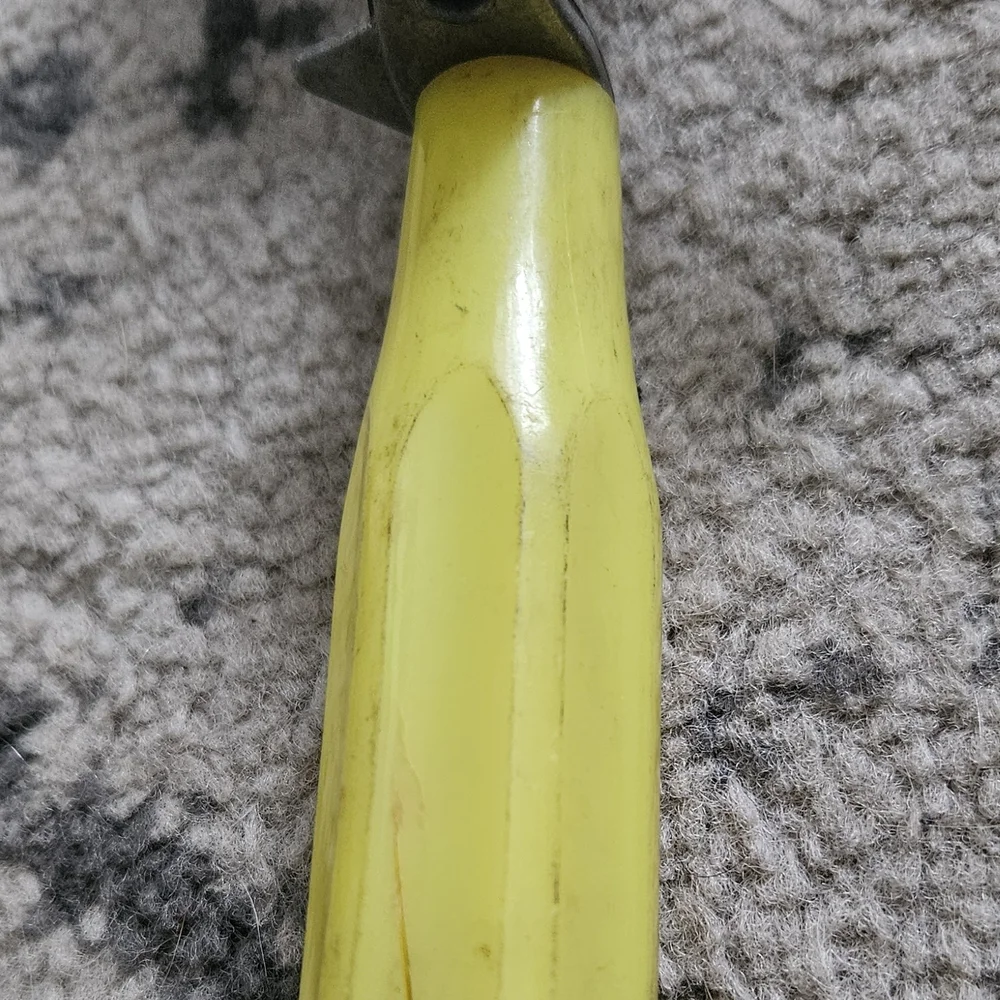 Vintage Ice Cream Scoop Yellow Style Handle Thumb Lever Mechanical Metal